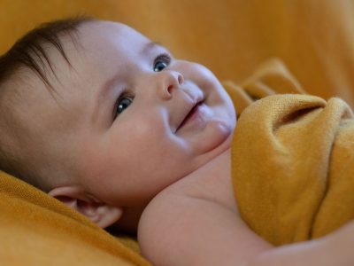 photographe bébé à lorgues dans le var